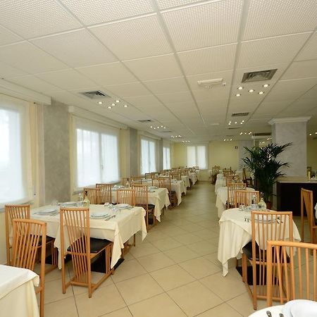 Hotel Lido Mazzini Loano Exterior photo