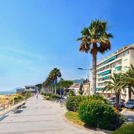 Hotel Lido Mazzini Loano Exterior photo